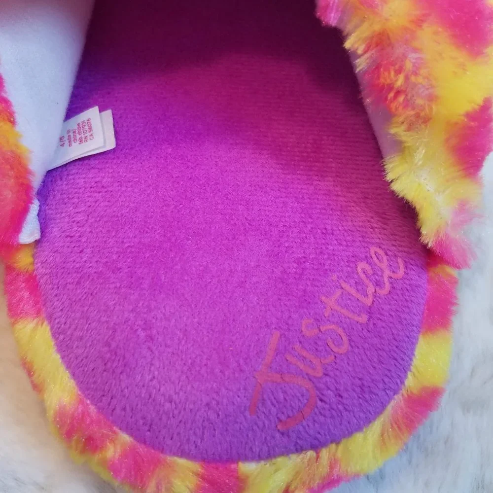 Justice Giraffe‎ Slippers